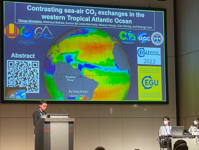 Awardee presenting at EGU